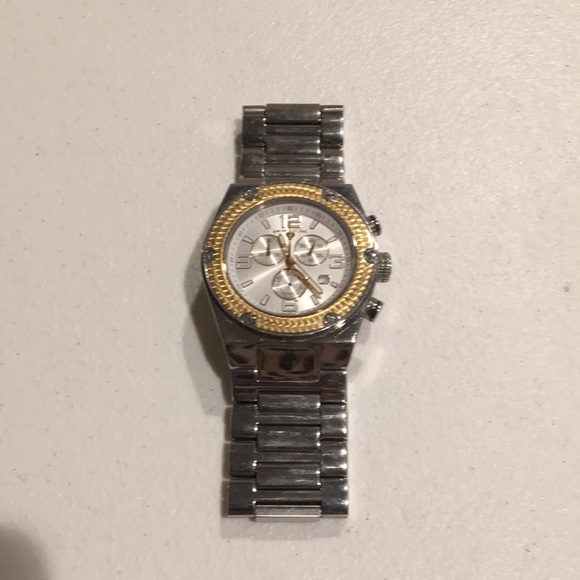 Swiss Legend Throttle Watch model 41026140
Swiss made movement, water resistant. - Picture 10 of 10